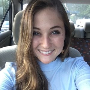 Meet your Posher, Olivia